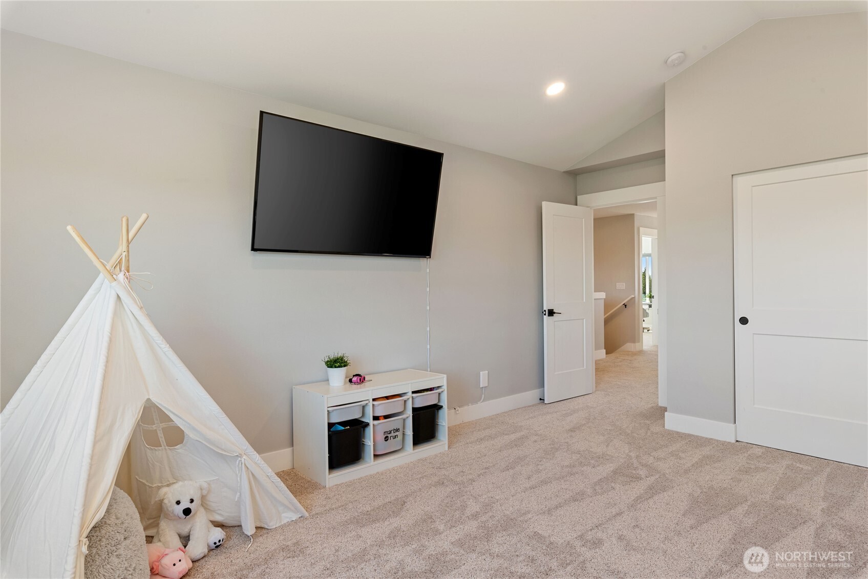381 E Benson Ridge Road Grapeview WA 98546