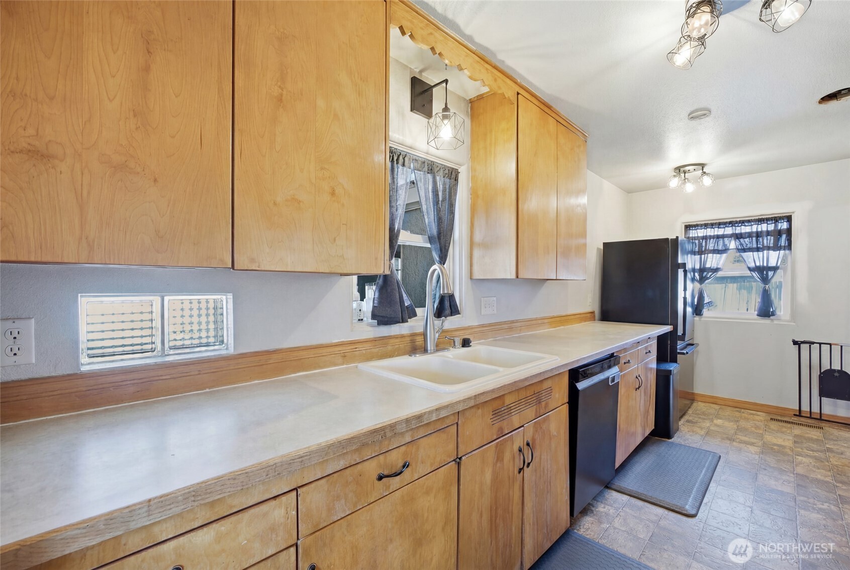938 E Hill Avenue Moses Lake WA 98837