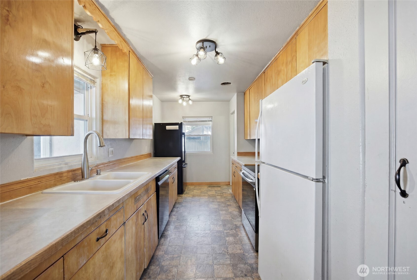 938 E Hill Avenue Moses Lake WA 98837