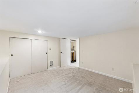 517 Bronson Way NE Renton WA 98056