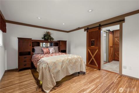 25833 131st Place SE Kent WA 98030