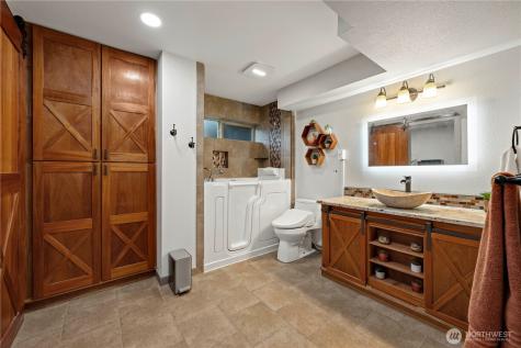 25833 131st Place SE Kent WA 98030