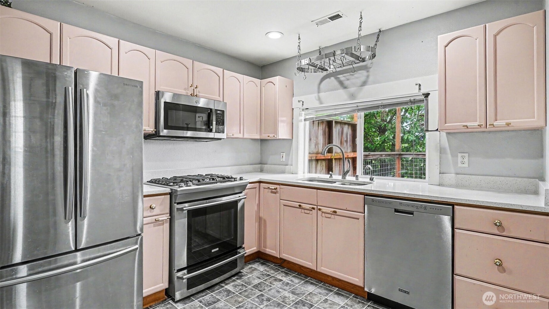926 E Marine View Drive Everett WA 98201