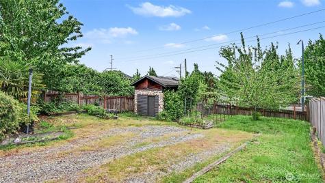 926 E Marine View Drive Everett WA 98201