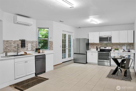 16808 119th Place NE Bothell WA 98011