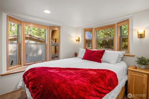 70 N Staircase Drive Hoodsport WA 98548