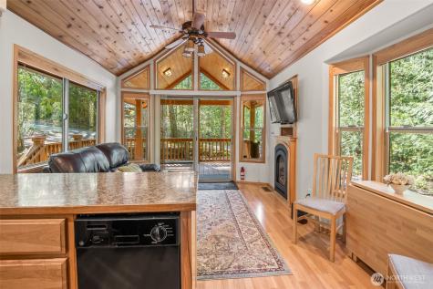 70 N Staircase Drive Hoodsport WA 98548
