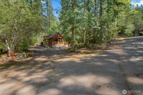 70 N Staircase Drive Hoodsport WA 98548