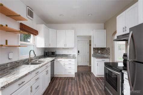 4112 S Park Avenue Tacoma WA 98418
