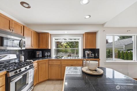 1728 Amber Boulevard Puyallup WA 98372