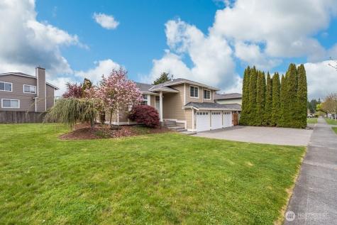 1728 Amber Boulevard Puyallup WA 98372