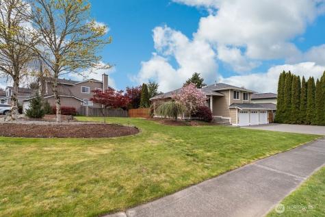 1728 Amber Boulevard Puyallup WA 98372