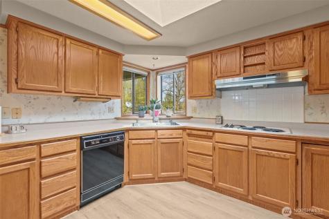 17373 Woodcrest Drive NE Bothell WA 98011