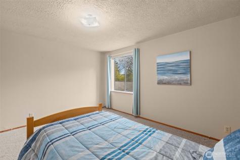17373 Woodcrest Drive NE Bothell WA 98011