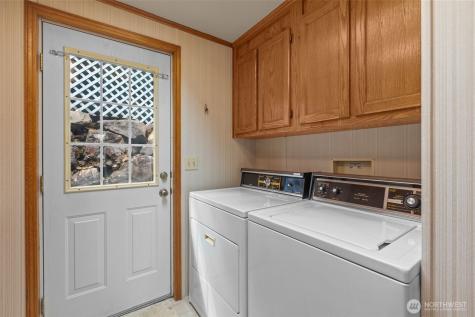 17373 Woodcrest Drive NE Bothell WA 98011