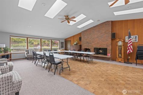 17373 Woodcrest Drive NE Bothell WA 98011