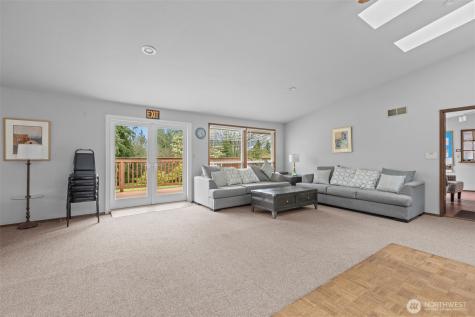 17373 Woodcrest Drive NE Bothell WA 98011