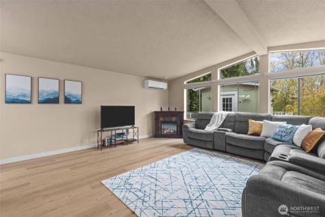 17373 Woodcrest Drive NE Bothell WA 98011