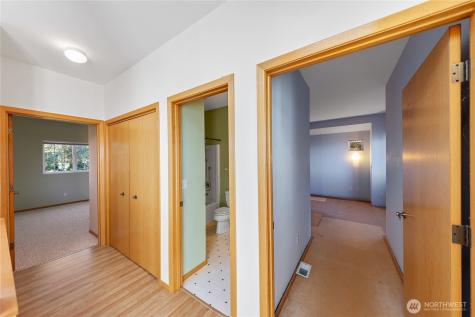 2337 West Beach Road Oak Harbor WA 98277
