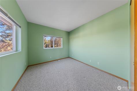 2337 West Beach Road Oak Harbor WA 98277