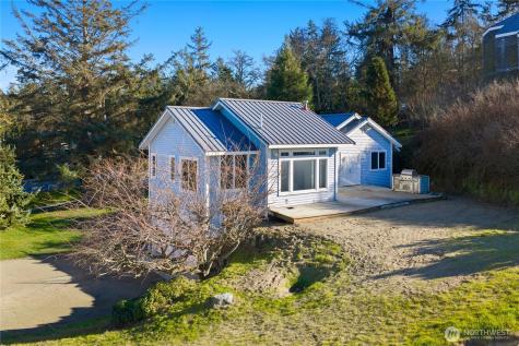 2337 West Beach Road Oak Harbor WA 98277