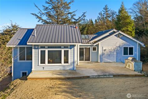 2337 West Beach Road Oak Harbor WA 98277