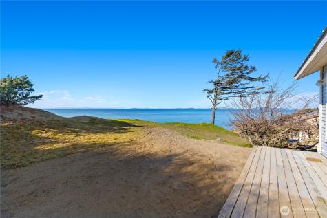 2337 West Beach Road Oak Harbor WA 98277