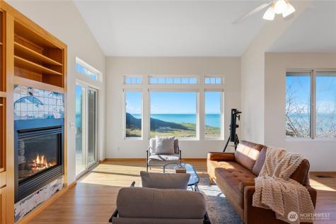 2337 West Beach Road Oak Harbor WA 98277