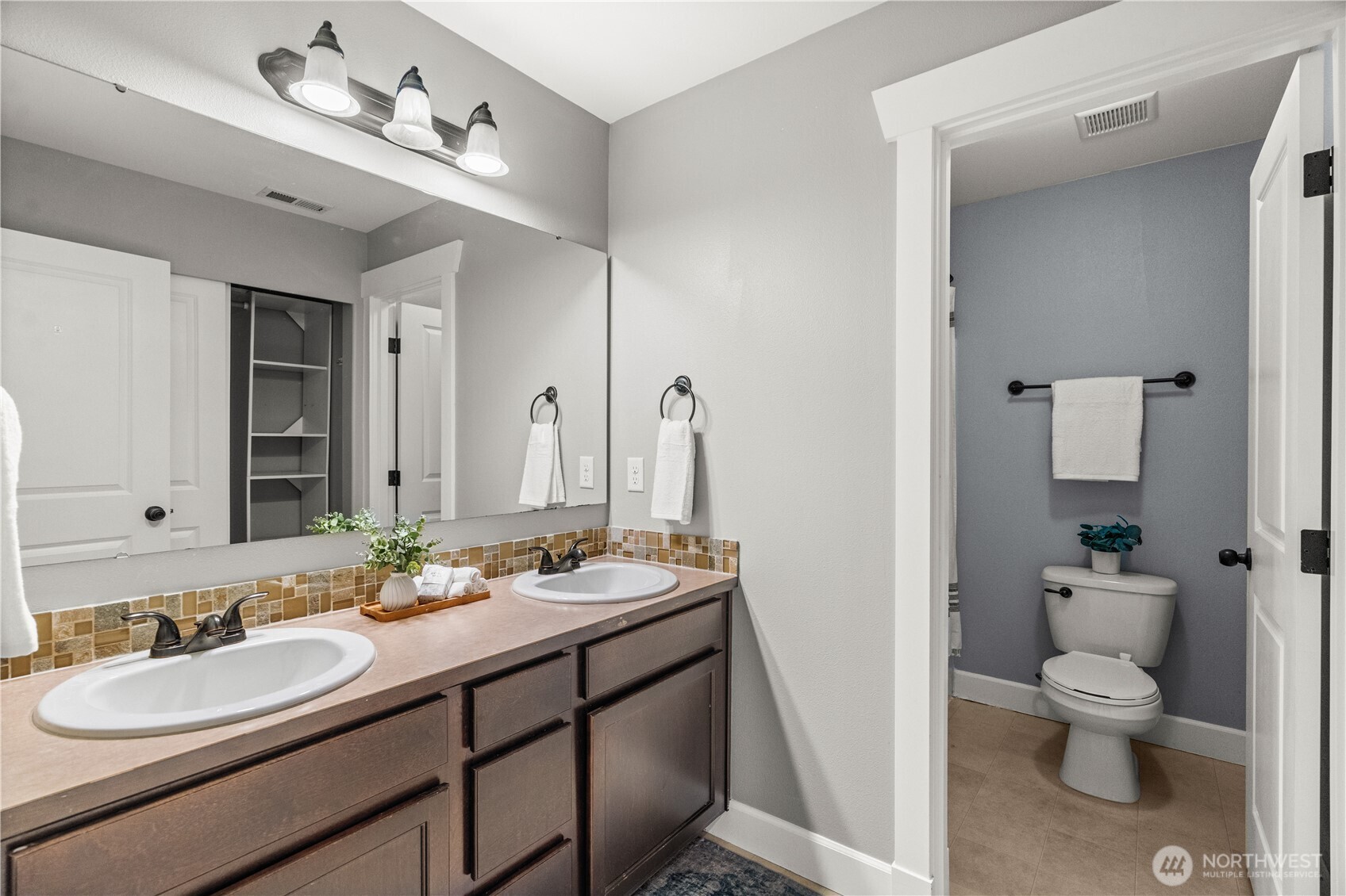 2011 Sumner Tapps Highway E Bonney Lake WA 98391