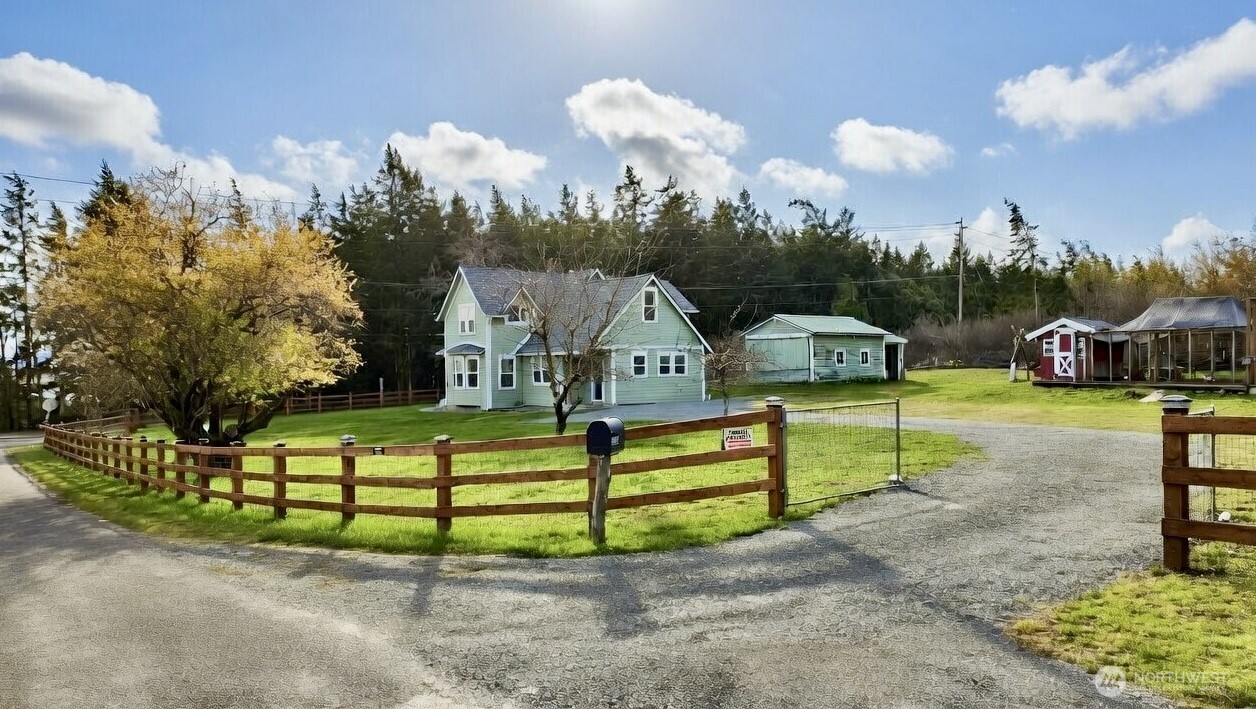 3196 Hawks Prairie Road Oak Harbor WA 98277