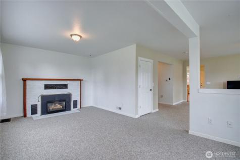 3196 Hawks Prairie Road Oak Harbor WA 98277