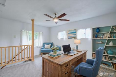 3196 Hawks Prairie Road Oak Harbor WA 98277