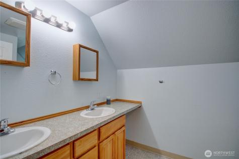 3196 Hawks Prairie Road Oak Harbor WA 98277