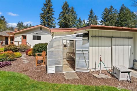 2403 Elliott Avenue NW Olympia WA 98502