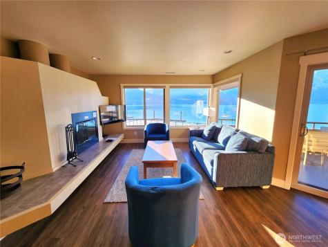 1 Lakeside 709-o Manson WA 98831