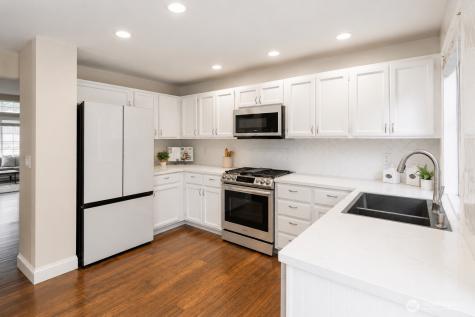 902 52nd Street SE Auburn WA 98092