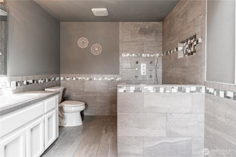 902 52nd Street SE Auburn WA 98092
