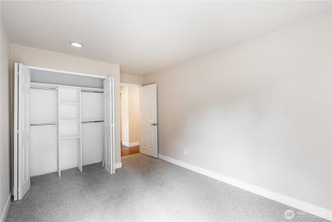 902 52nd Street SE Auburn WA 98092