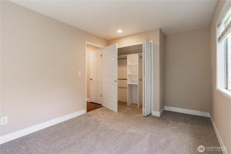 902 52nd Street SE Auburn WA 98092