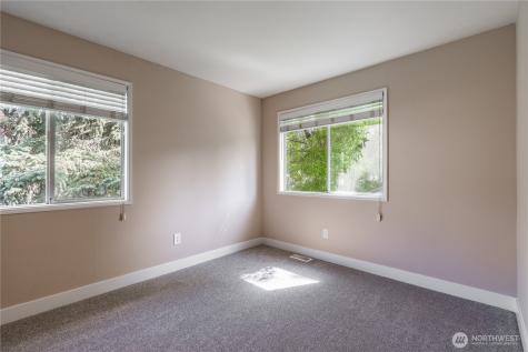 902 52nd Street SE Auburn WA 98092