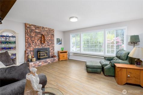 2126 Clipper Cove Port Angeles WA 98362