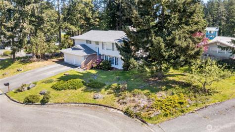 2126 Clipper Cove Port Angeles WA 98362