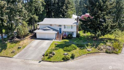 2126 Clipper Cove Port Angeles WA 98362