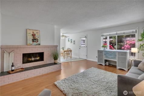 131 S 324th Place Federal Way WA 98003