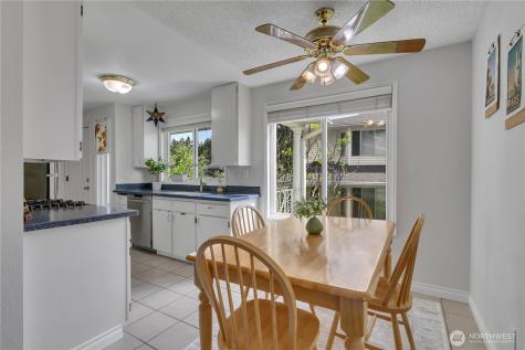 131 S 324th Place Federal Way WA 98003