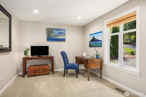 9360 SE 68th Mercer Island WA 98040