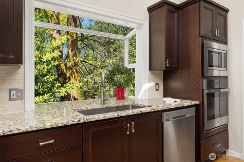 9360 SE 68th Mercer Island WA 98040