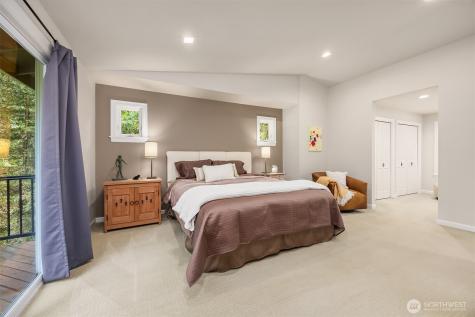 9360 SE 68th Mercer Island WA 98040