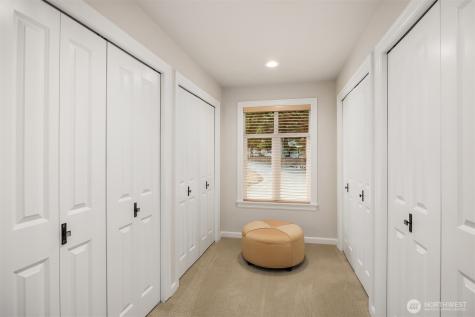 9360 SE 68th Mercer Island WA 98040