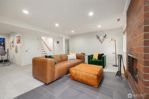 9360 SE 68th Mercer Island WA 98040